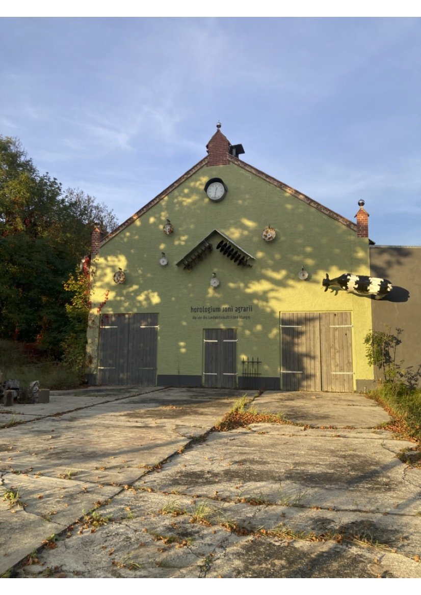 Klanginstallation „Horologium Soni Agrarii – Die Uhr des landwirtschaftlichen Klanges“